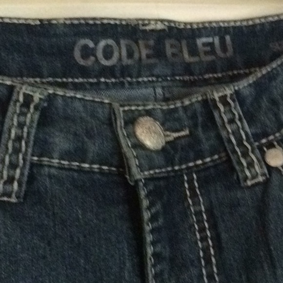 Code Bleu👖 Jeans - Picture 1 of 7